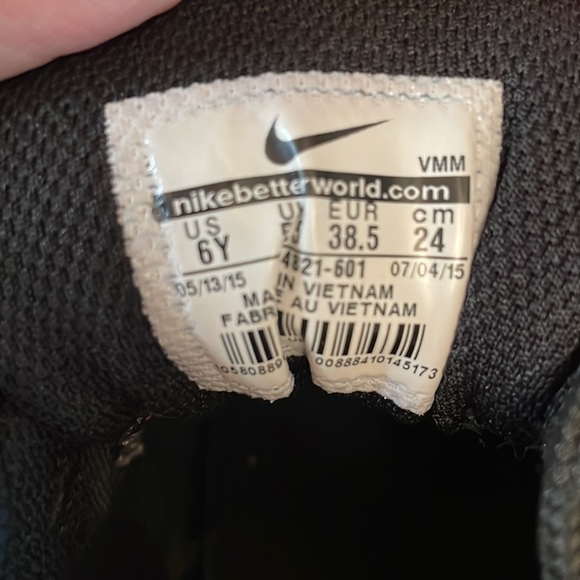 Nike Air Max sneakers size 6Y - Picture 7 of 8